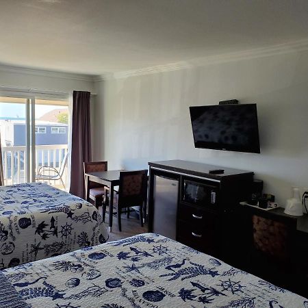 Ocean Surf Inn & Suites Huntington Beach Bagian luar foto